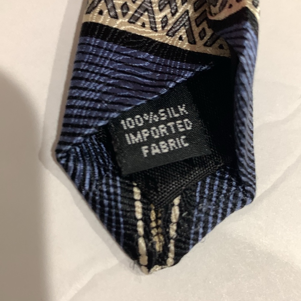 ROFFE tie - Picture 4 of 5